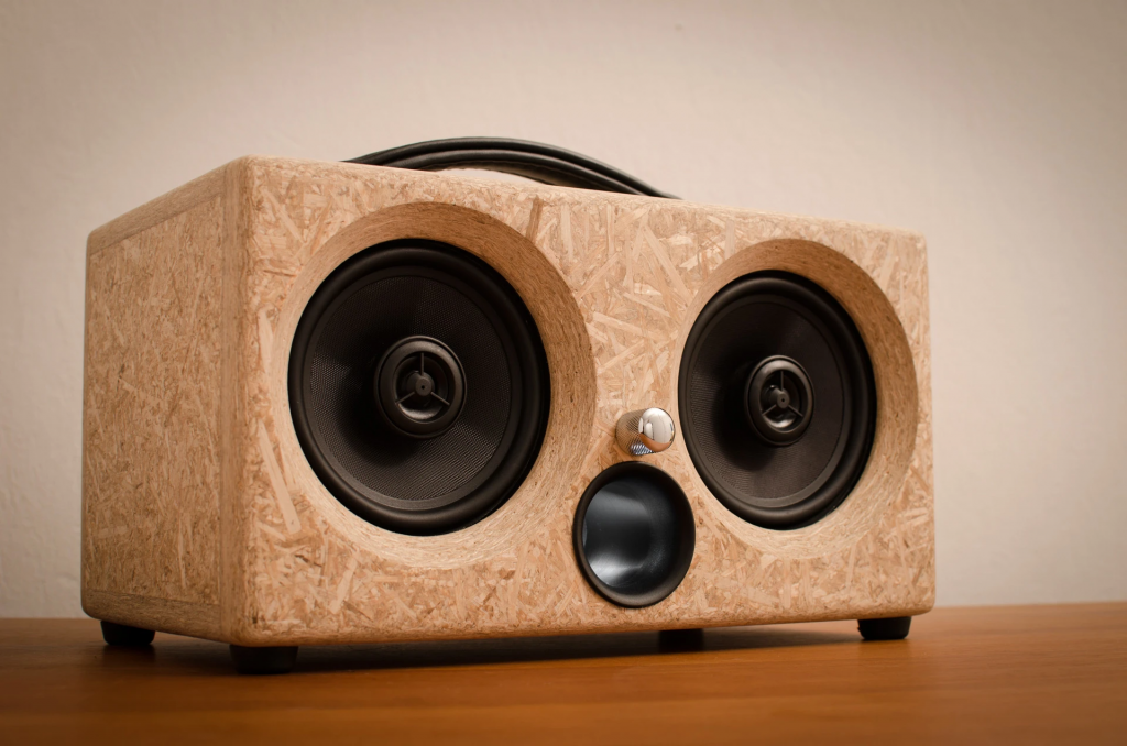 High-end quality speakers - Beautiful and exclusive design