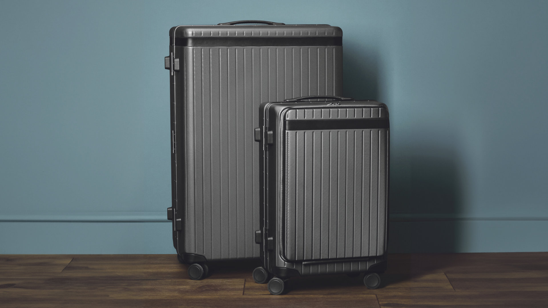 Win a premium luggage set, Worth £925! - Checklists