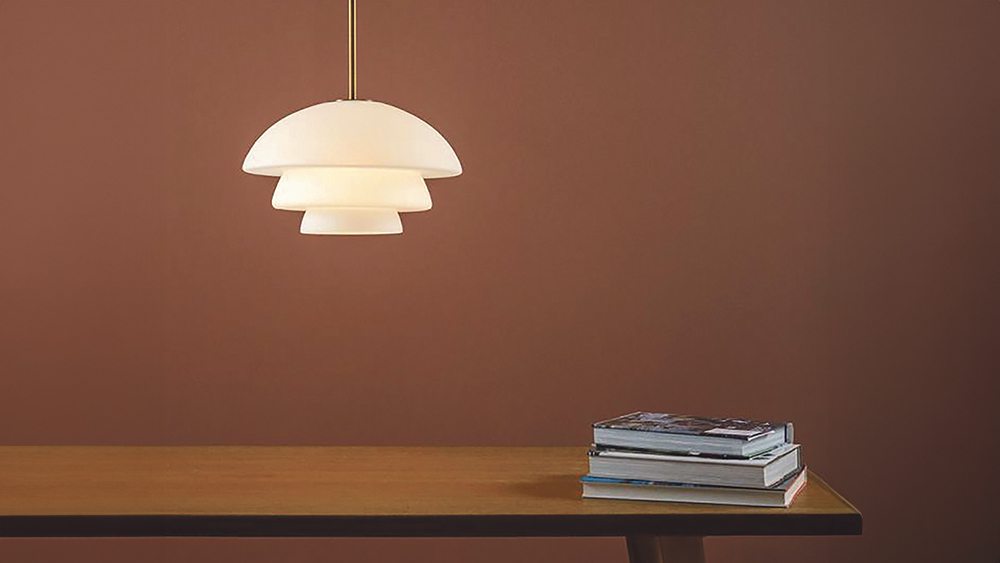 Win a Hadeland Glassverk large 4006 pendant lamp Worth £760!