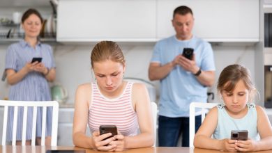 Family dinner phones